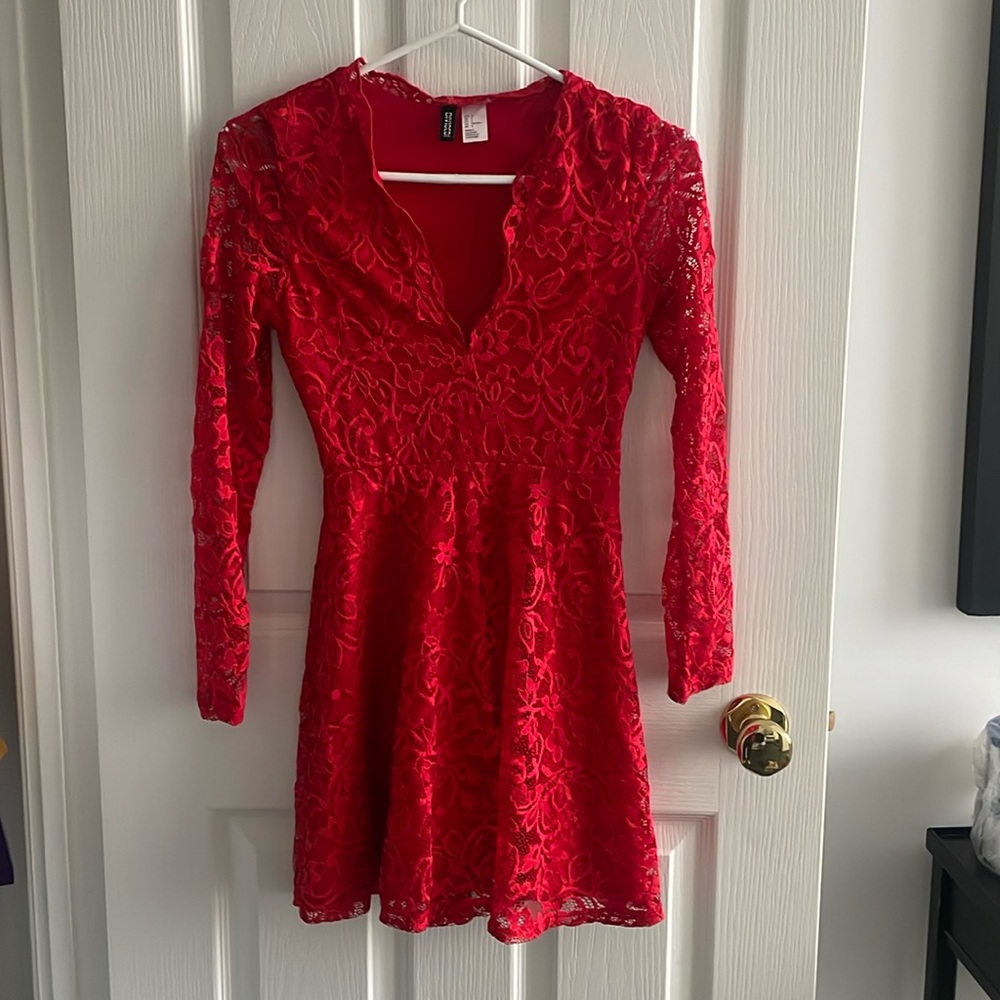 H+M lace dress